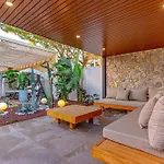 شقة Arya Garden *