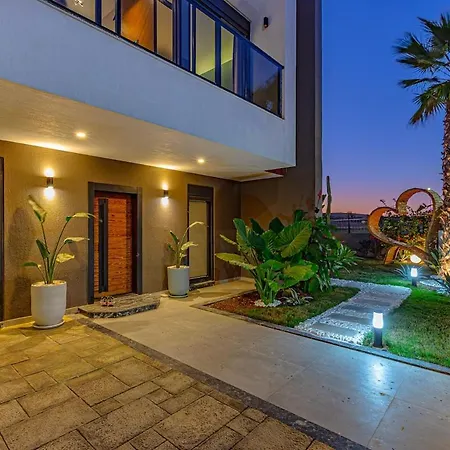 Arya Garden 아파트 시데