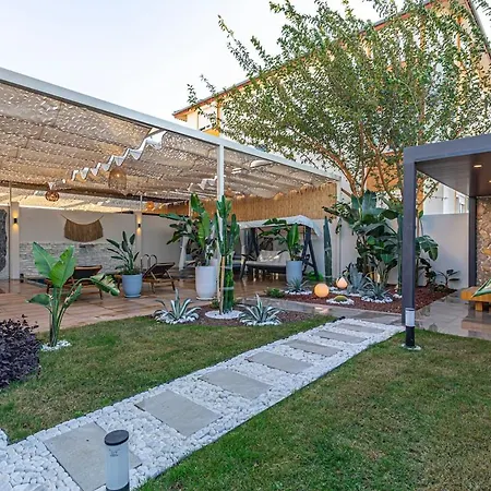 아파트 Arya Garden 시데