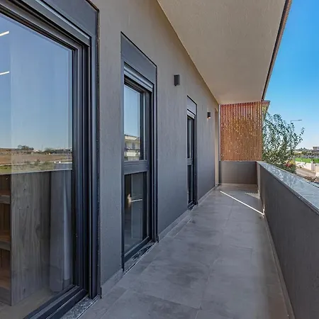 Arya Garden Apartman