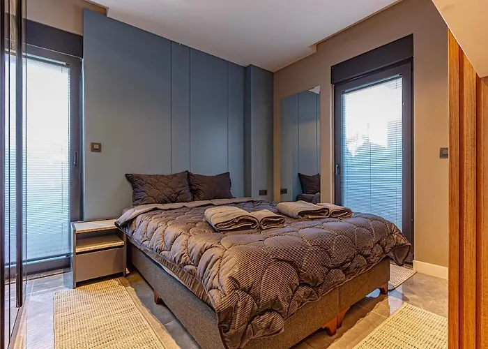 Arya Garden Apartman