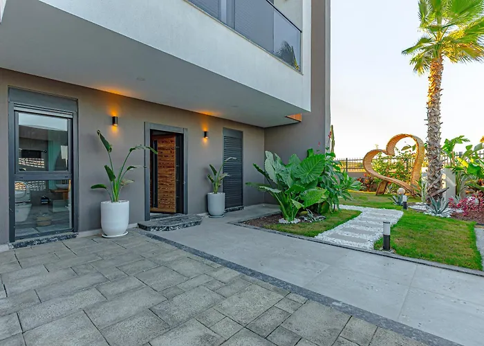 Arya Garden דירה