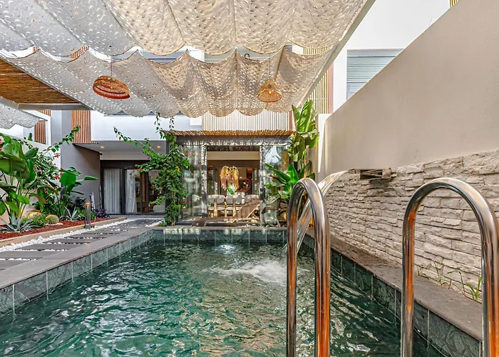 Arya Garden * סייד