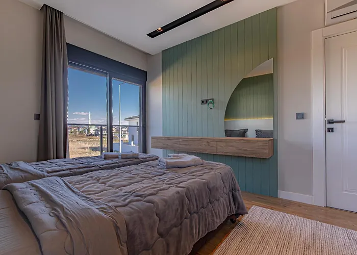 Arya Garden * סייד