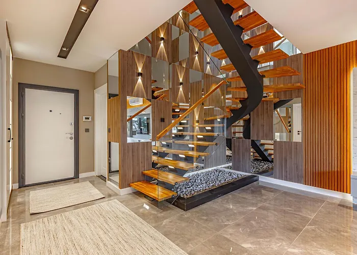 Arya Garden סייד