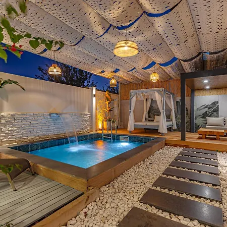 Arya Garden Апартаменти *